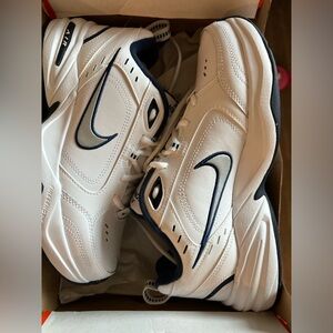 Air Monarch IV - brand new in a box.
